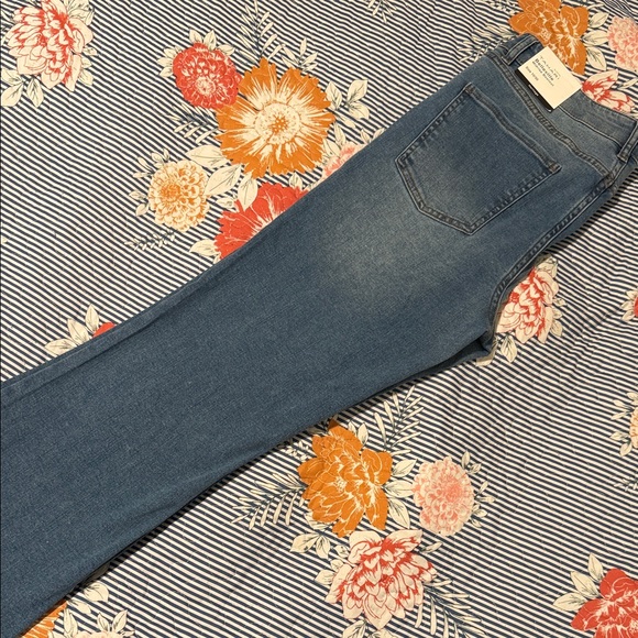 T Tahari Denim - T Tahari Women's Blue Flare Jeans